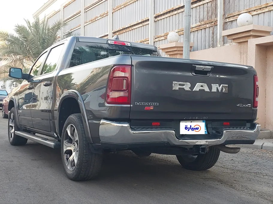 دودج رام LARAMIE 2022 