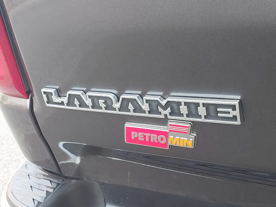 دودج رام LARAMIE 2022 