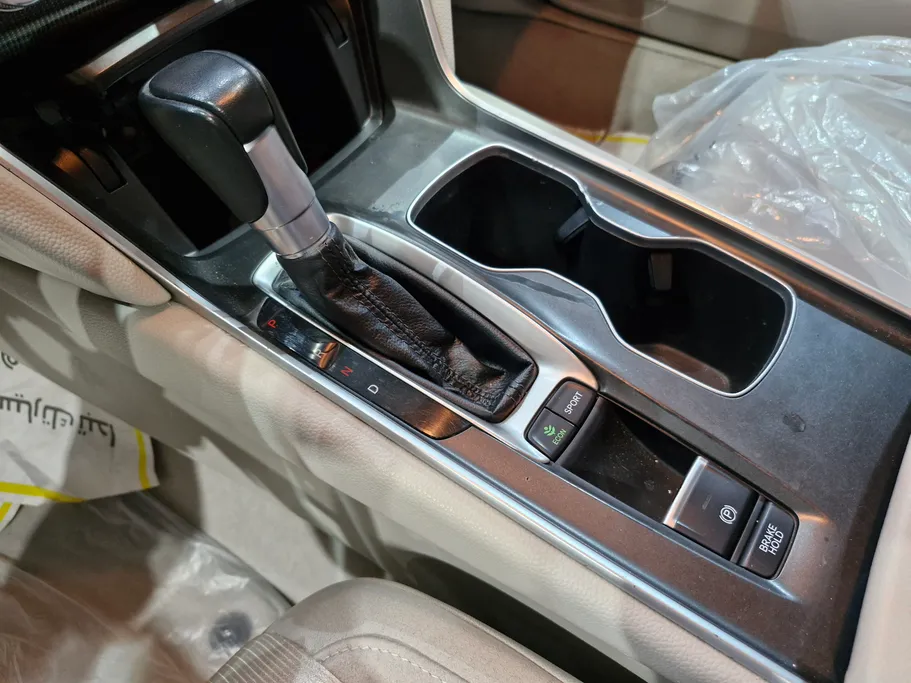 هوندا اكورد LX Sport 2022 