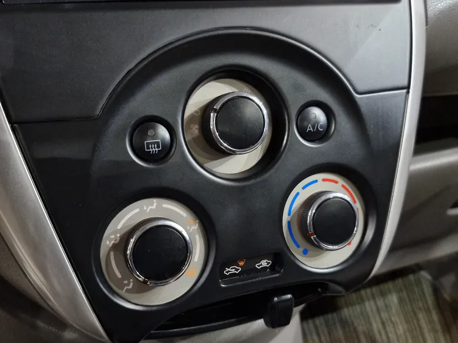 2023 Nissan Sunny SV Comfort 
