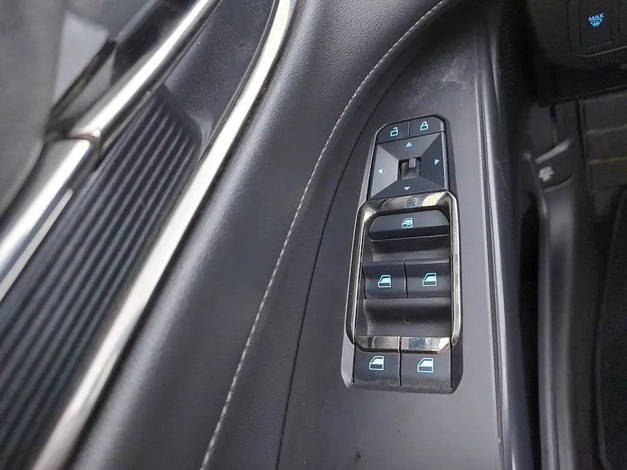 2023 Ford Taurus Ambiente 