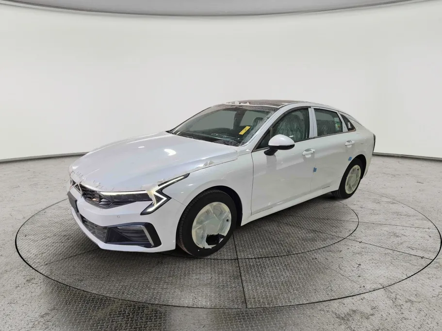 2025 Kia K5 GL Panorama 