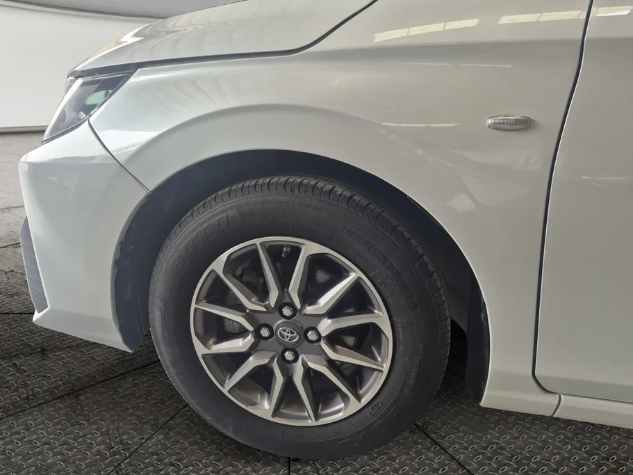 2023 Toyota Yaris  Y 