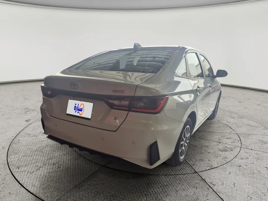 2023 Toyota Yaris  Y 