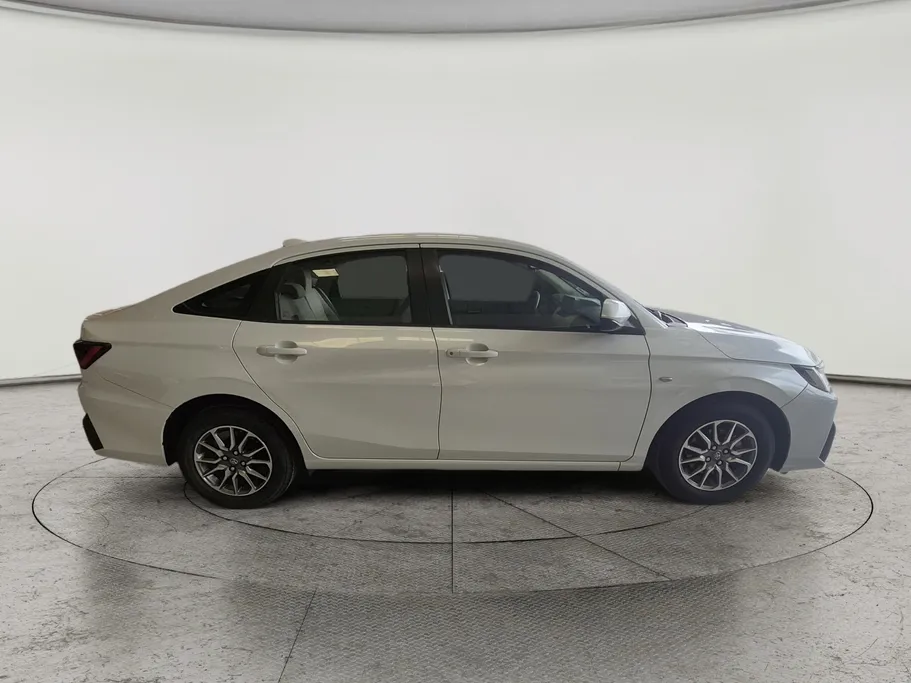 2023 Toyota Yaris  Y 