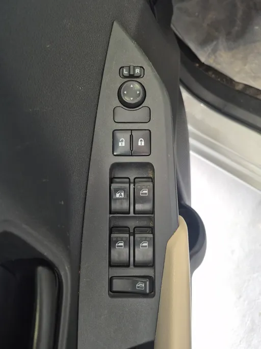 2023 Toyota Yaris  Y 