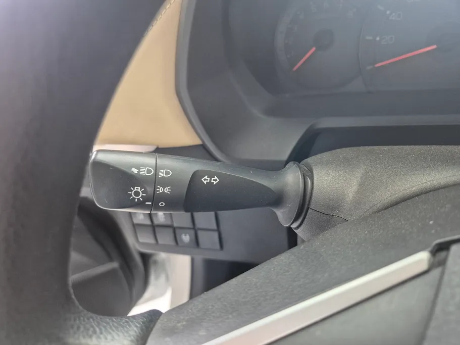 2023 Toyota Yaris  Y 