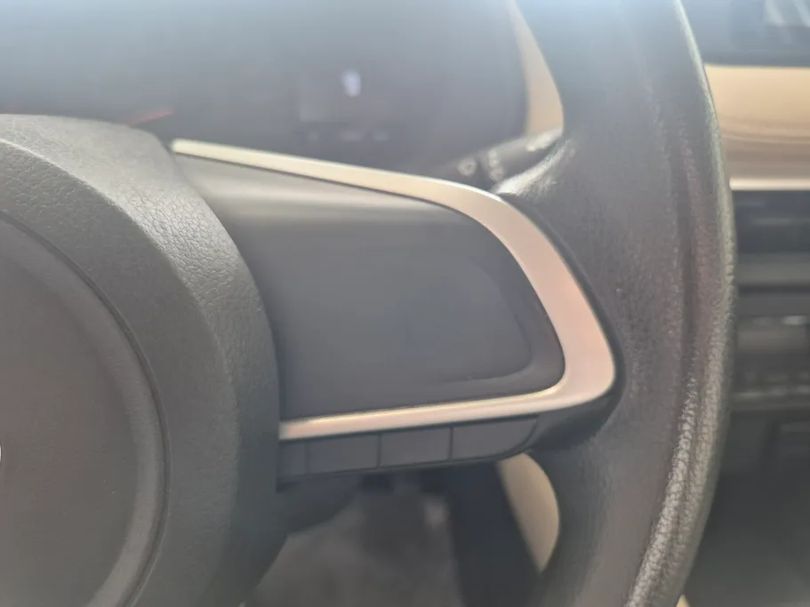 2023 Toyota Yaris  Y 