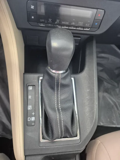 2023 Toyota Yaris  Y 