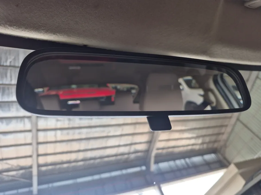 2023 Toyota Yaris  Y 