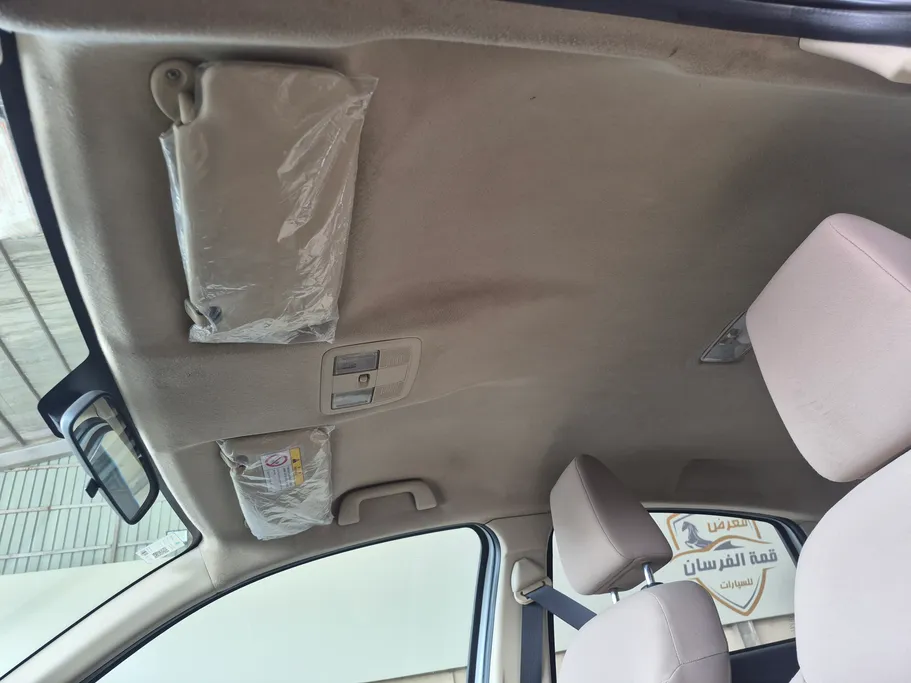 2023 Toyota Yaris  Y 