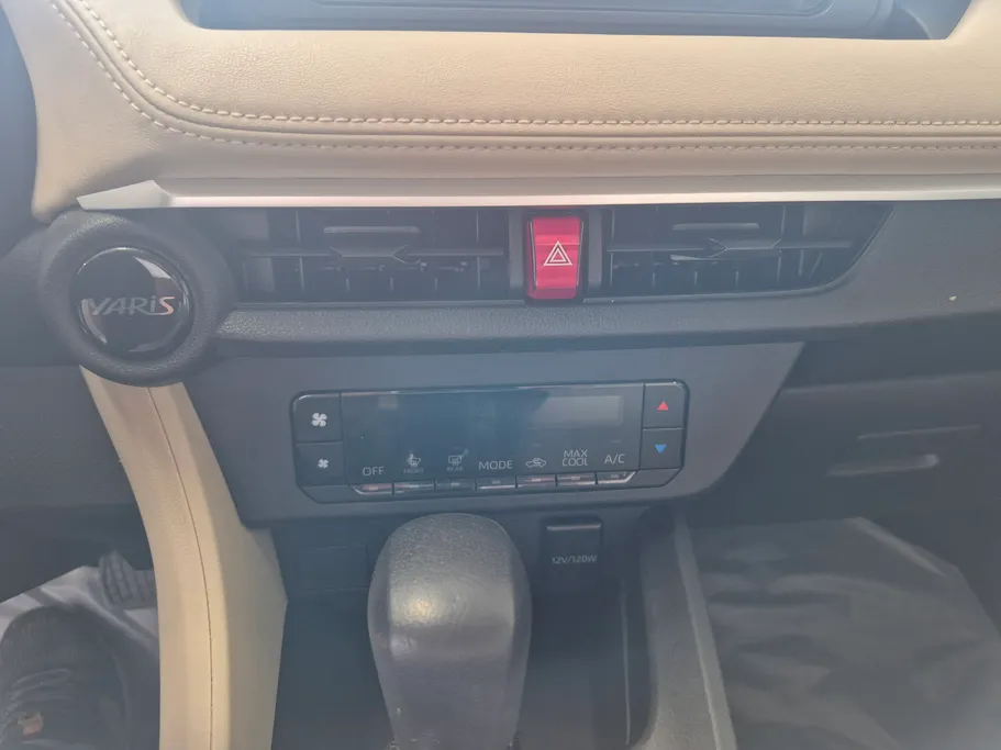 2023 Toyota Yaris  Y 