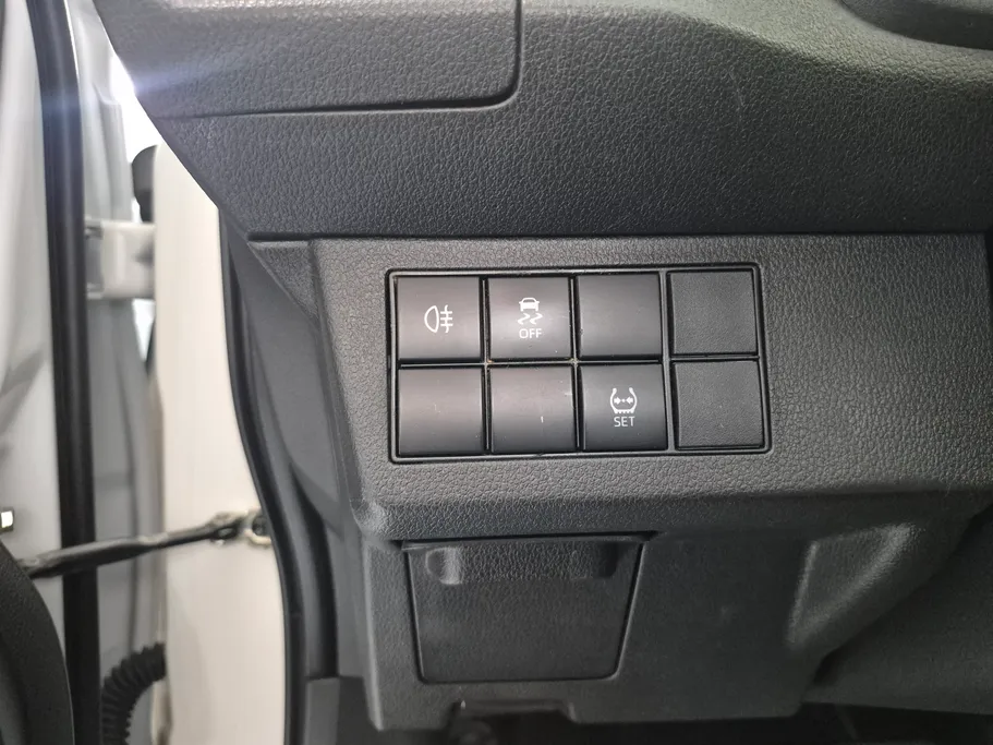 2023 Toyota Yaris  Y 