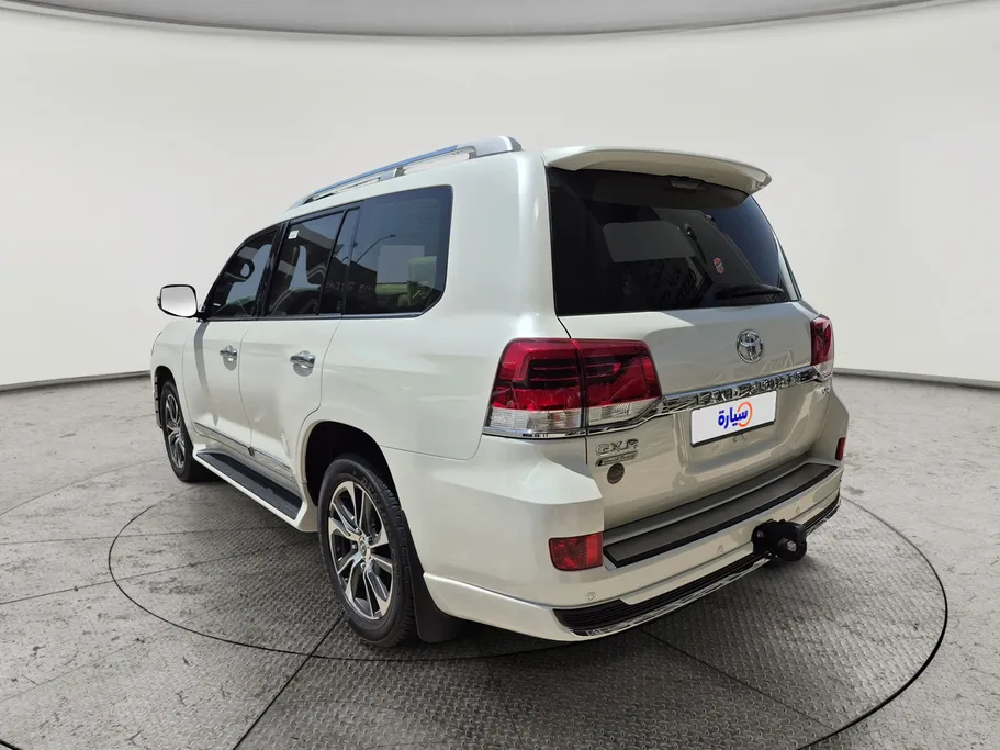 تويوتا لاندكروزر Grand Touring 2020 