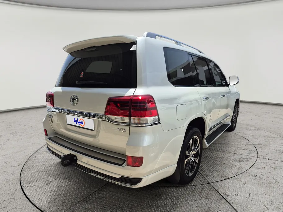 تويوتا لاندكروزر Grand Touring 2020 