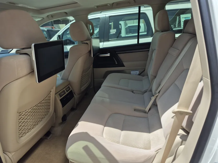 تويوتا لاندكروزر Grand Touring 2020 