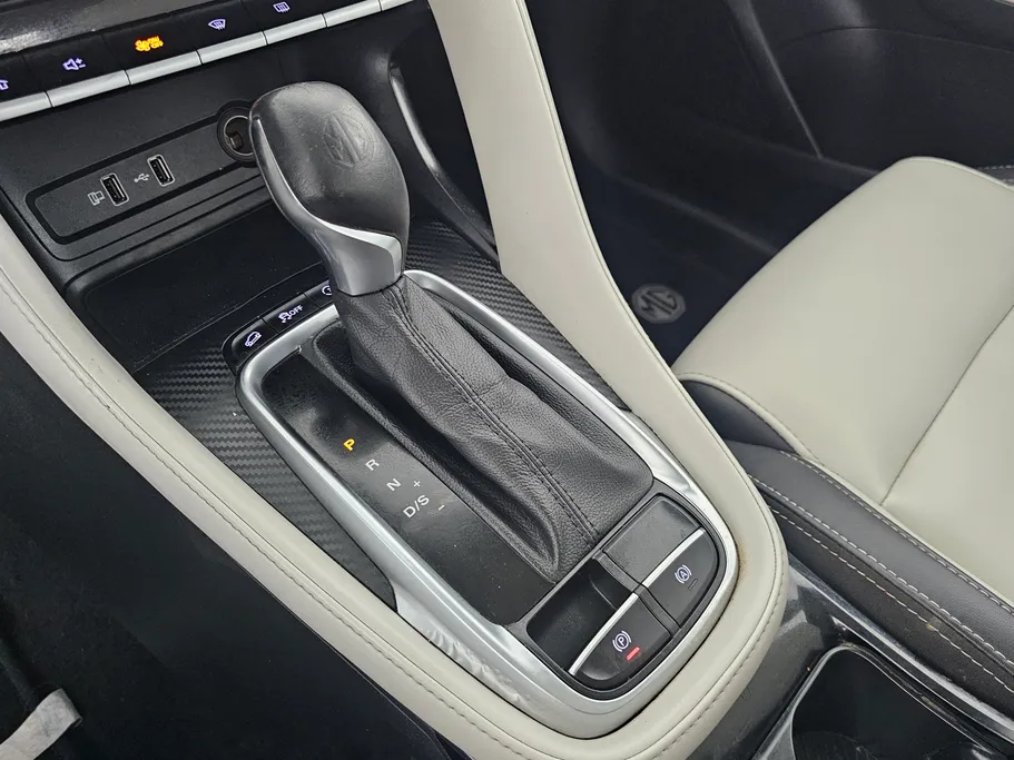 ام جي ZS LUX 2022 