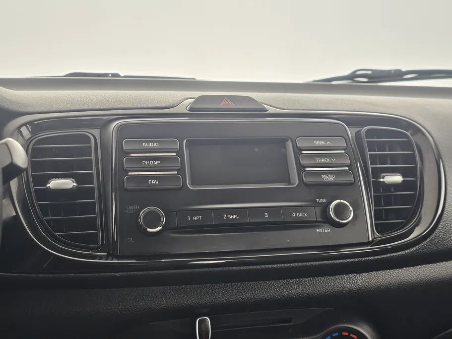 2022 Kia Pegas LX 