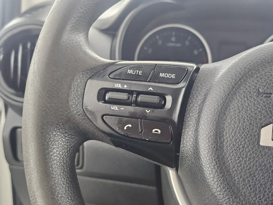 2022 Kia Pegas LX 