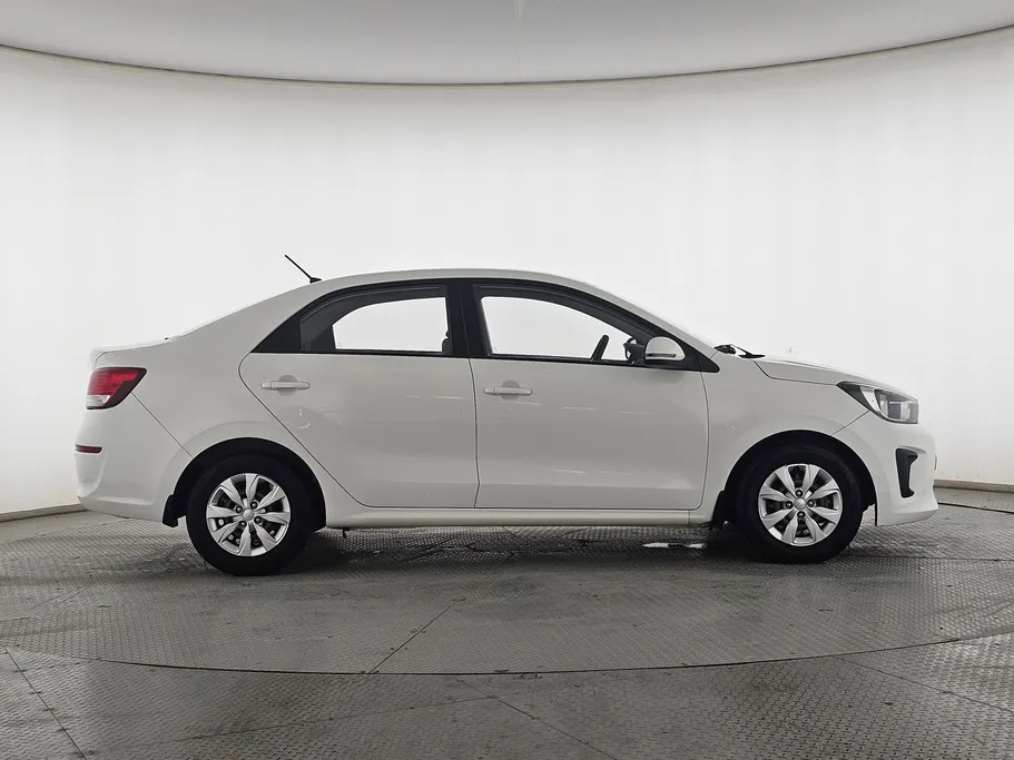 2022 Kia Pegas LX 