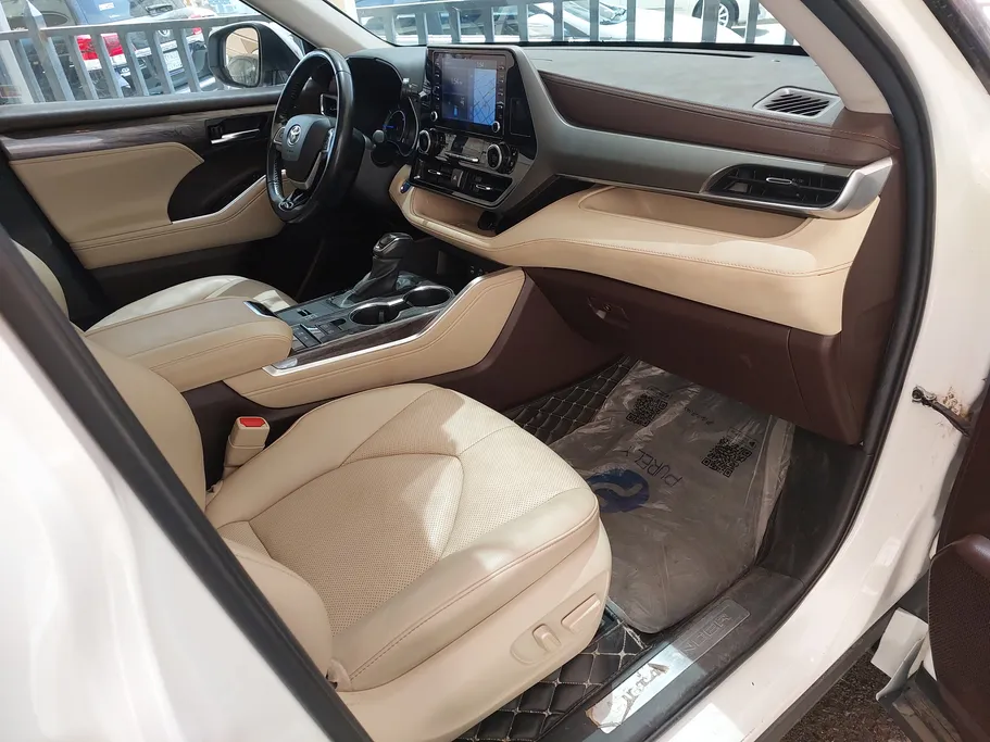 2022 Toyota Highlander Limited 