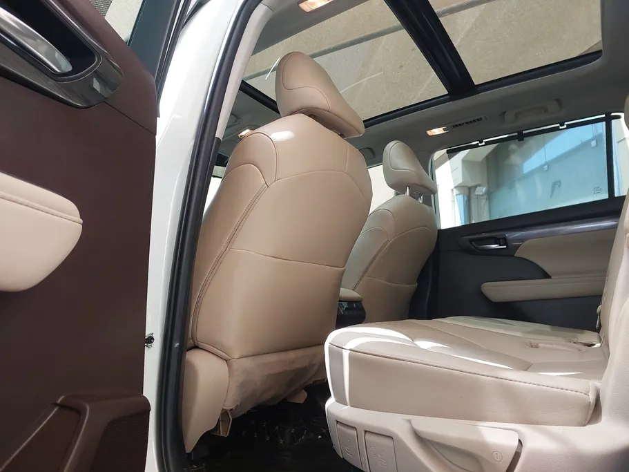 2022 Toyota Highlander Limited 