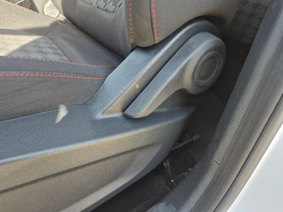 2023 MG ZS STD 