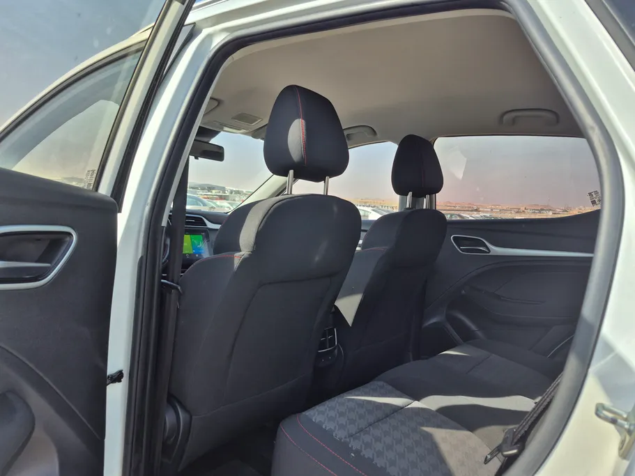 2023 MG ZS STD 