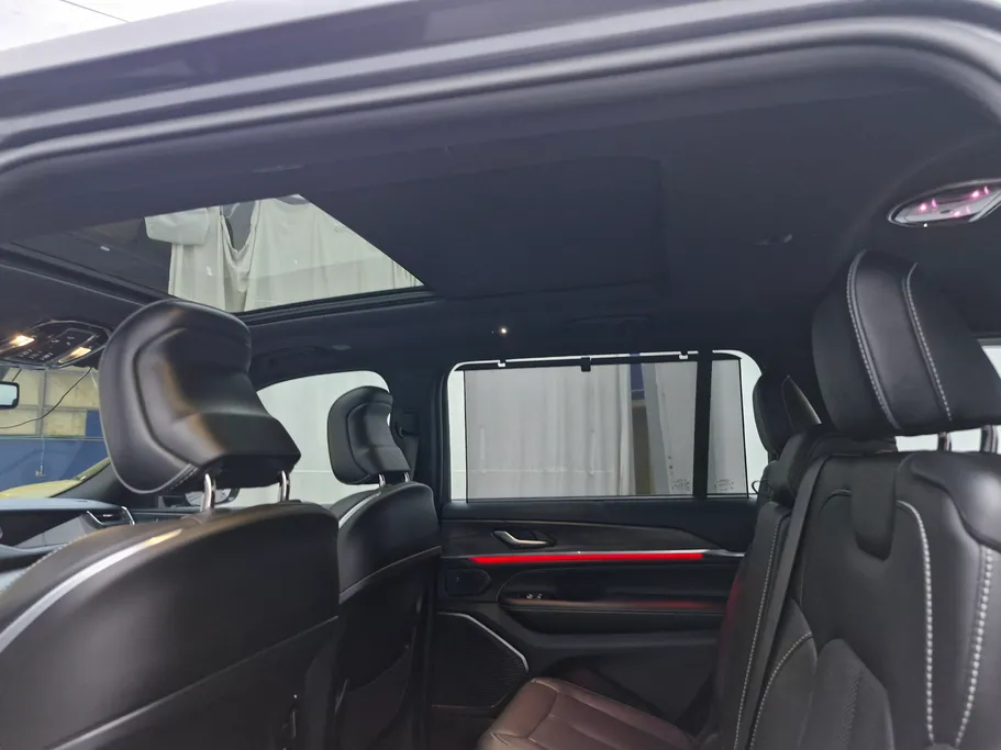 2023 Jeep Grand Cherokee اوفرلاند 