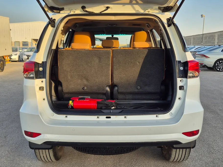 2023 Toyota Fortuner VX 