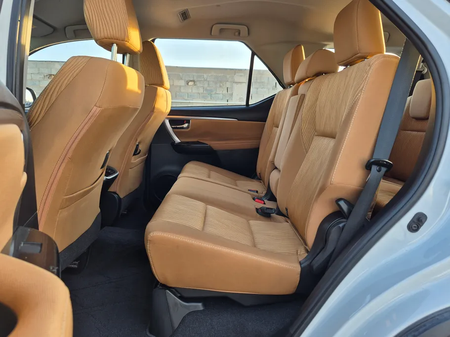 2023 Toyota Fortuner VX 