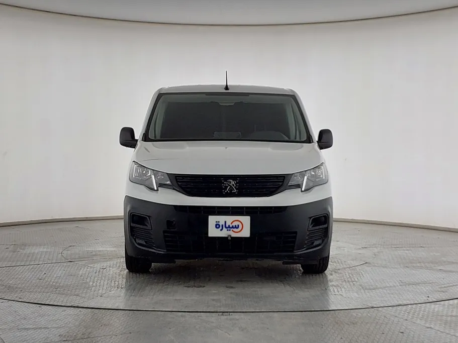 2023 Peugeot Partner Short van 