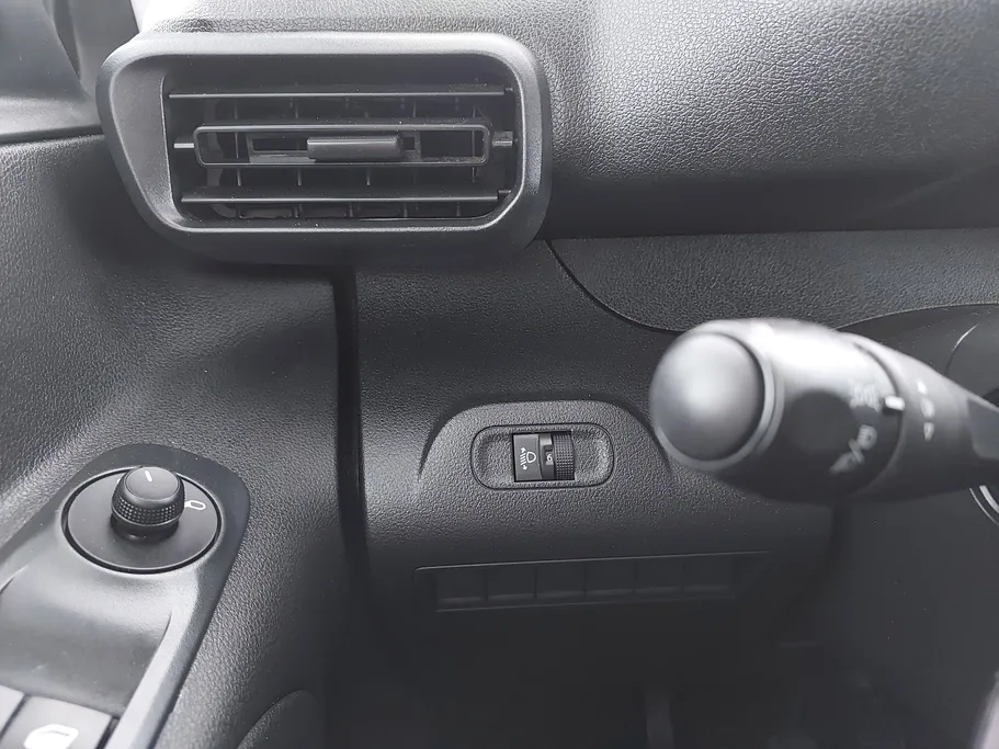 2023 Peugeot Partner Short van 