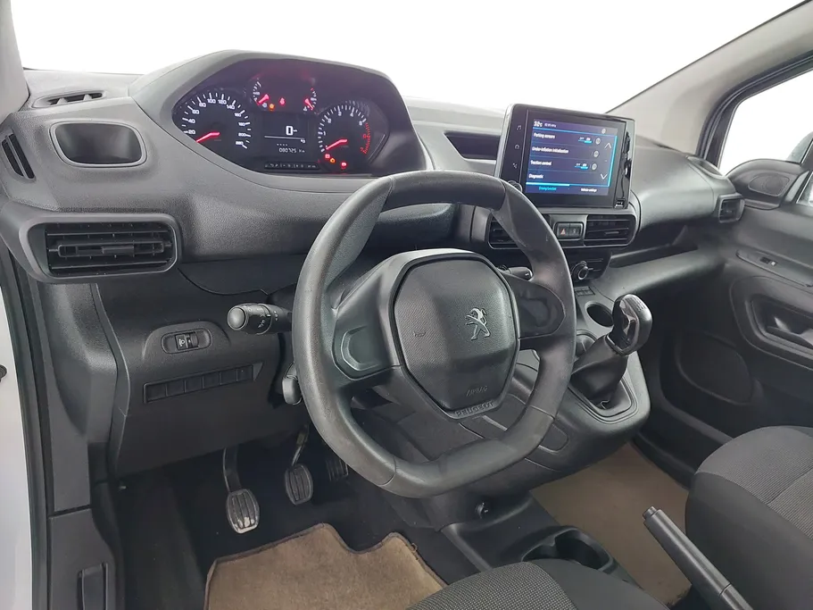 2023 Peugeot Partner Short van 