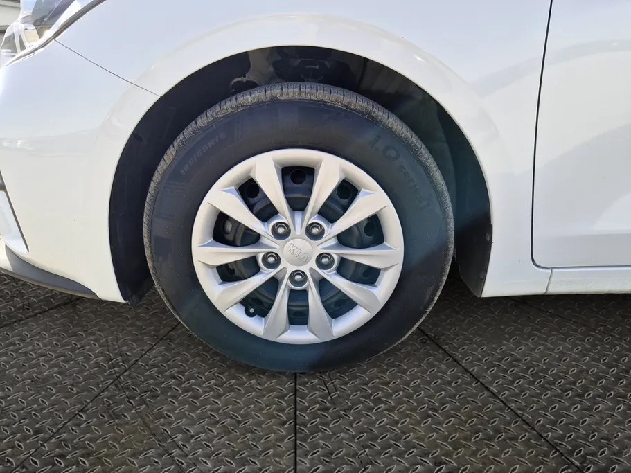 2021 Kia K3 LX 