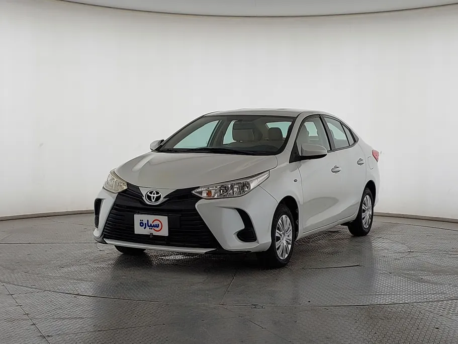 2022 Toyota Yaris  Y 