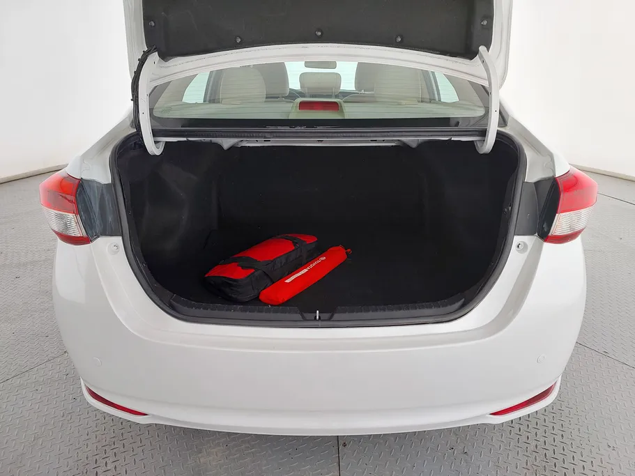 2022 Toyota Yaris  Y 