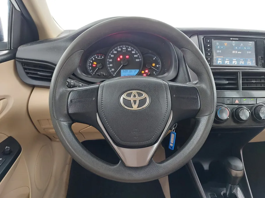 2022 Toyota Yaris  Y 