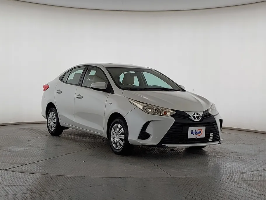 2022 Toyota Yaris  Y 