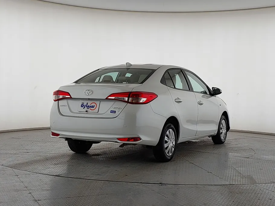 2022 Toyota Yaris  Y 