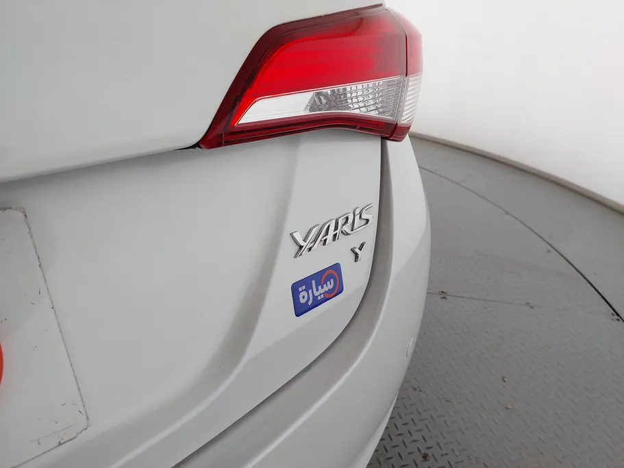 2022 Toyota Yaris  Y 