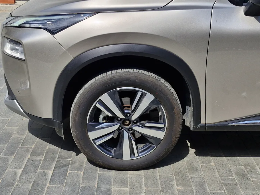2023 Nissan Xtrail SV 