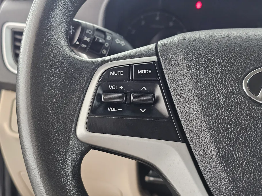 2022 Hyundai Accent Smart 