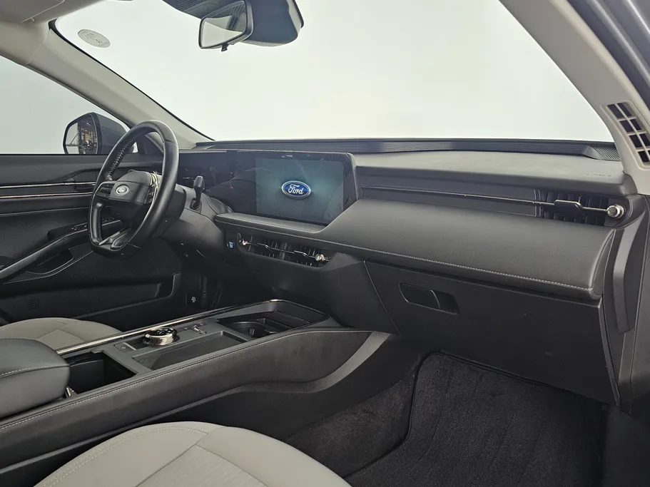 2023 Ford Taurus Ambiente 
