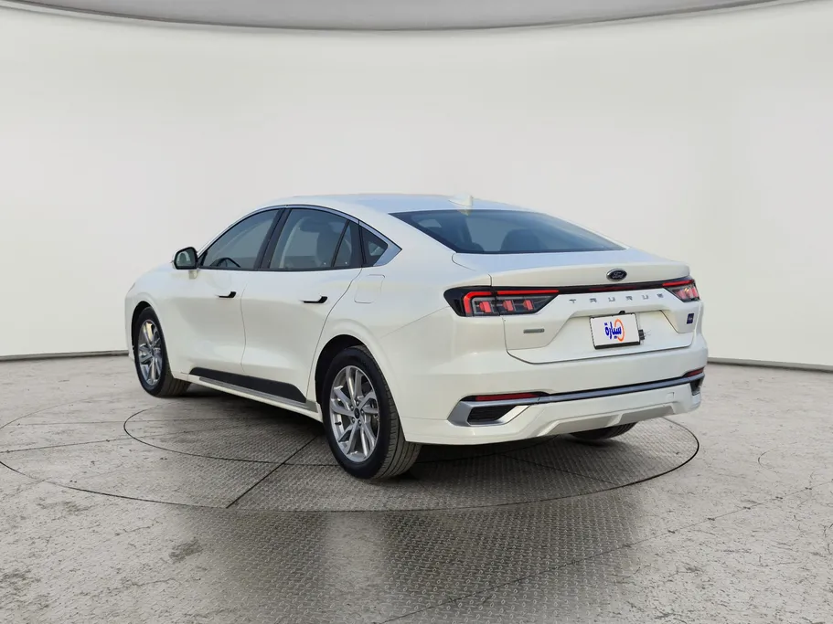 2023 Ford Taurus Ambiente New Shape 