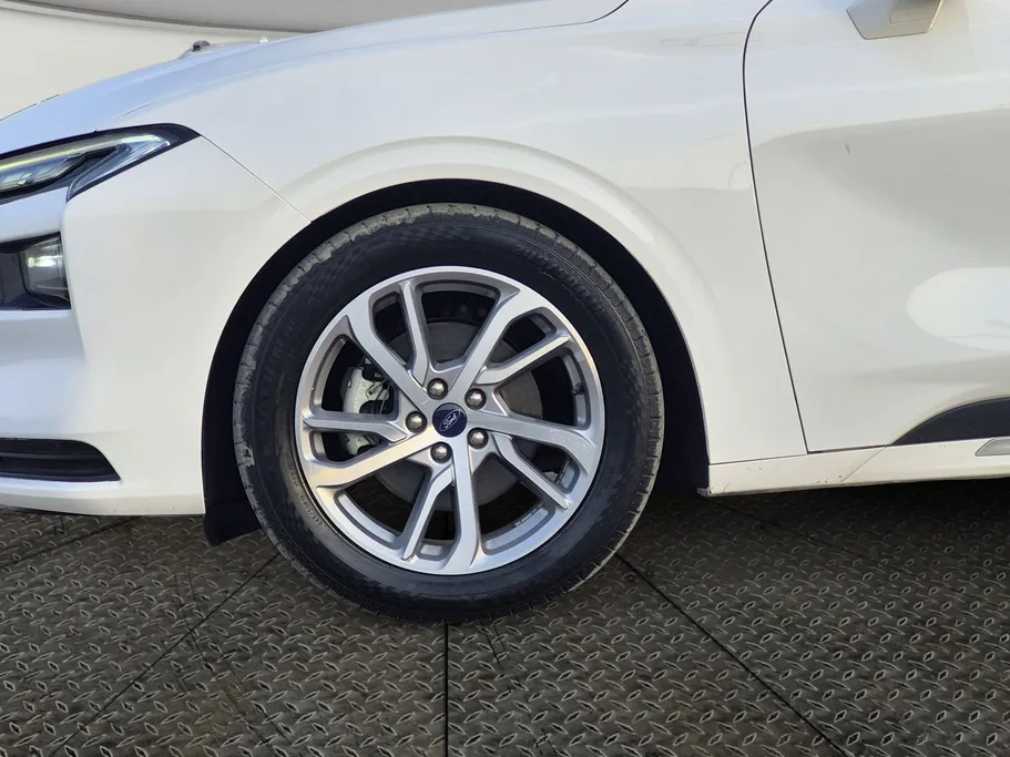 2023 Ford Taurus Ambiente New Shape 
