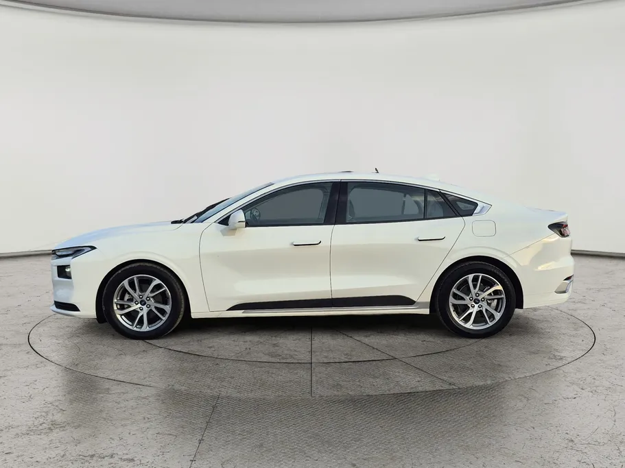 2023 Ford Taurus Ambiente New Shape 