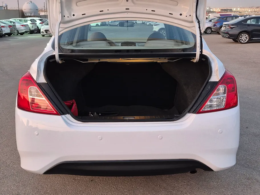 2021 Nissan Sunny SV 