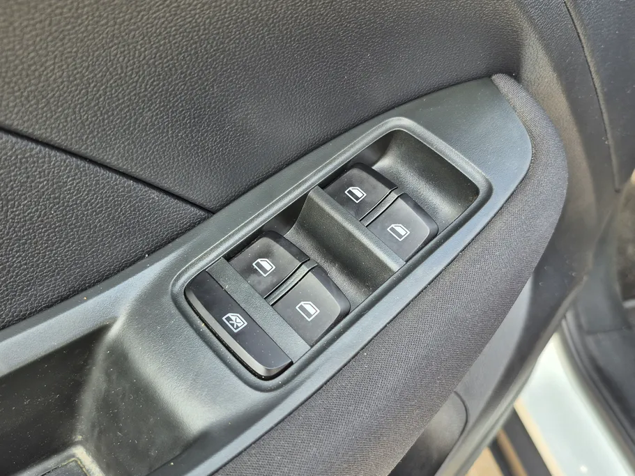 2023 MG ZS STD 