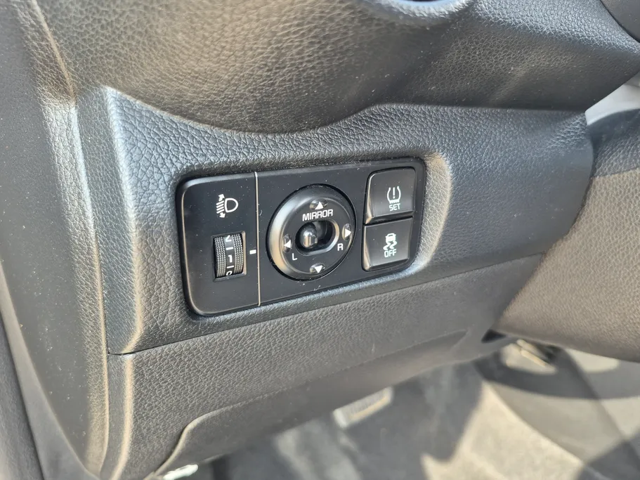 2023 Kia Pegas LX 